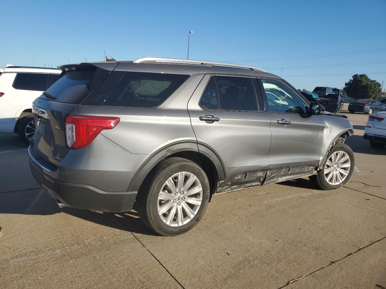 2021 Ford Explorer VIN 1FMSK8FH2MGC49178 Copart auction photo, front end / side damage thumbnail 3