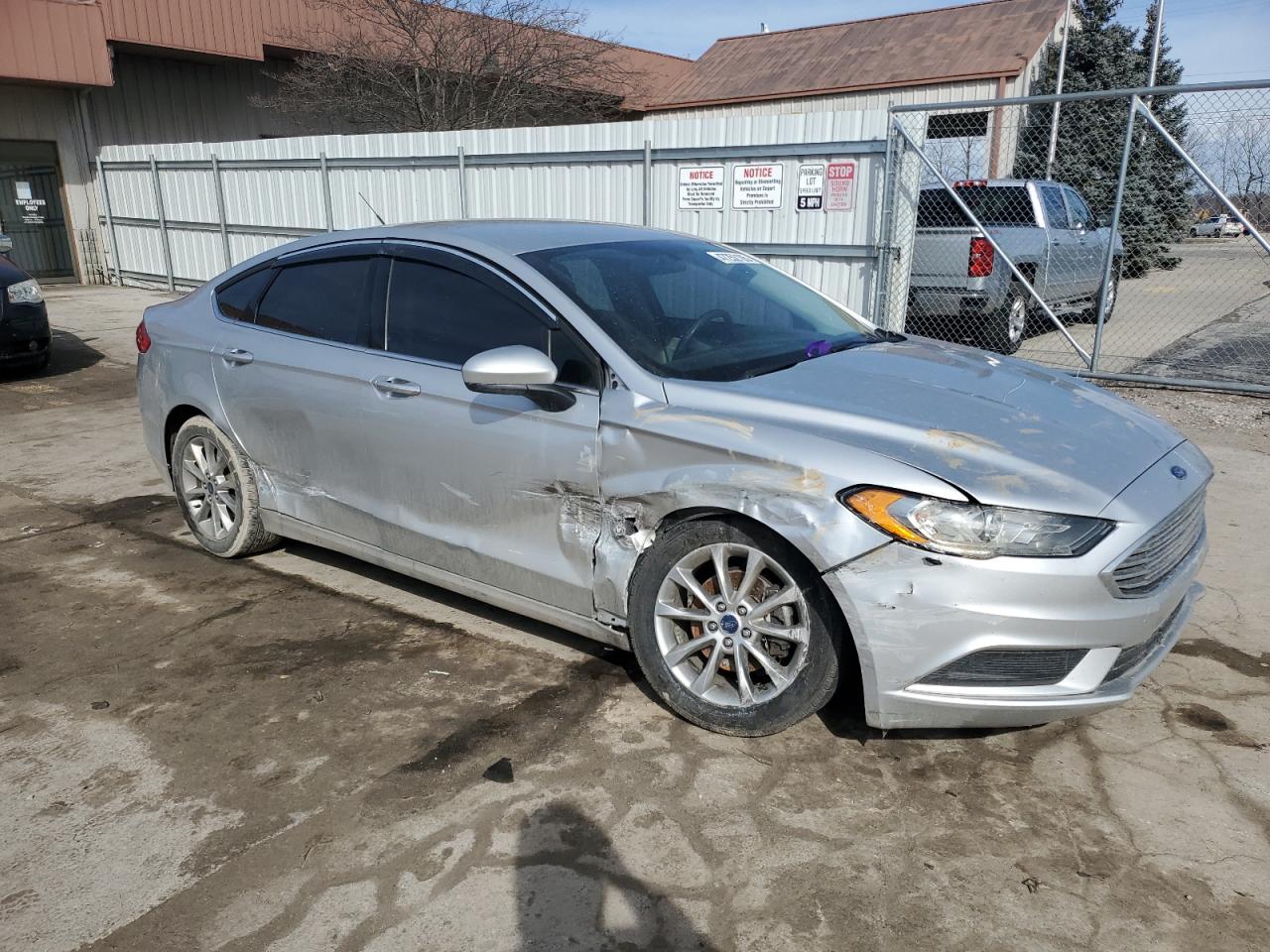 2017 Ford Fusion VIN 3FA6P0H75HR387380 Copart auction photo, front end / side damage thumbnail 4