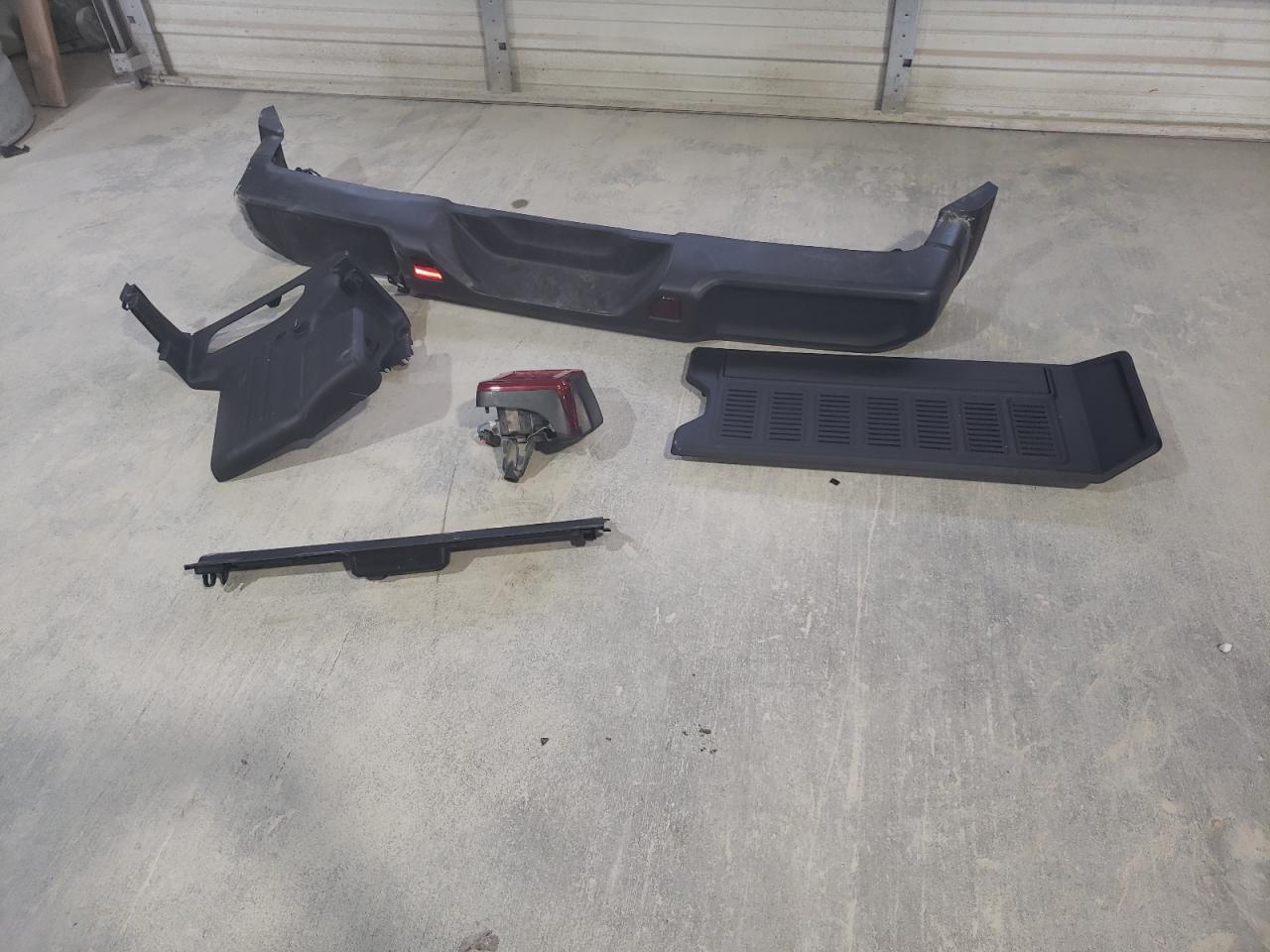 2019 Jeep Wrangler VIN 1C4HJXEG4KW667121 Copart auction photo, rear end / minor dent/scratches damage thumbnail 13