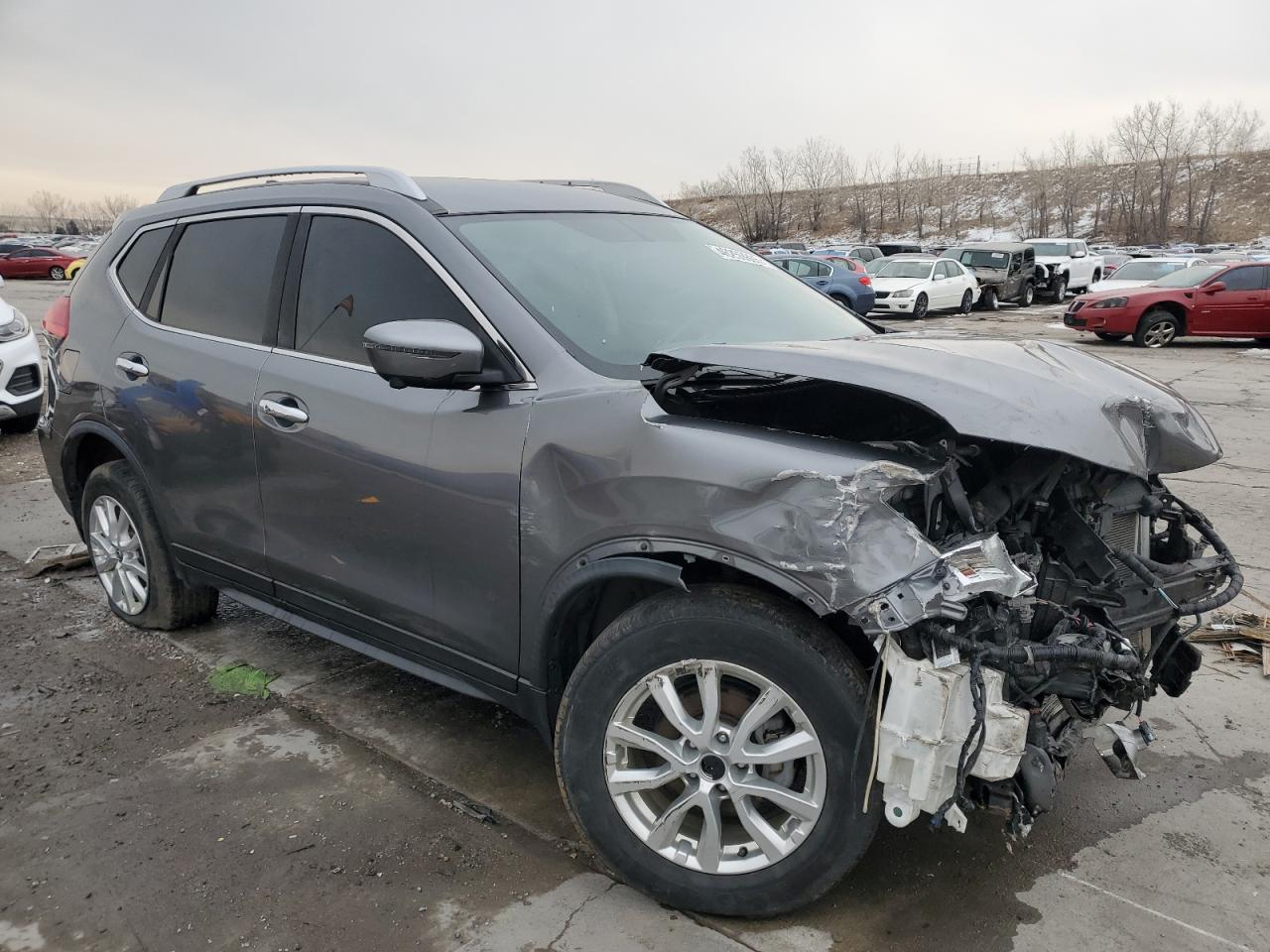 2017 Nissan Rogue VIN JN8AT2MV3HW277719 Copart auction photo, front end / side damage thumbnail 4
