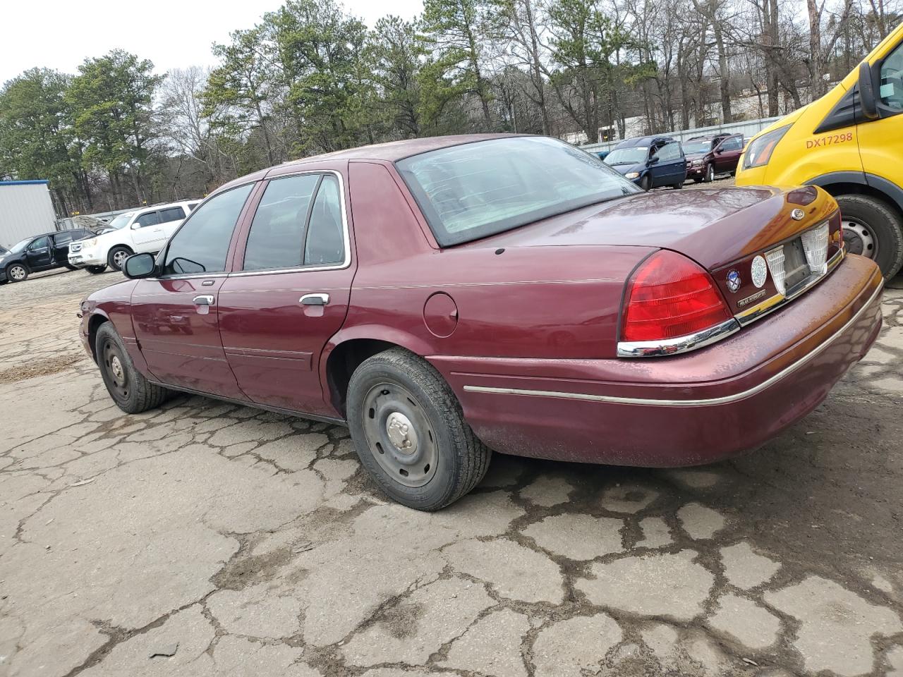 2004 Ford Crown Victoria VIN 2FAFP74W74X113969 Copart auction photo, front end damage thumbnail 2