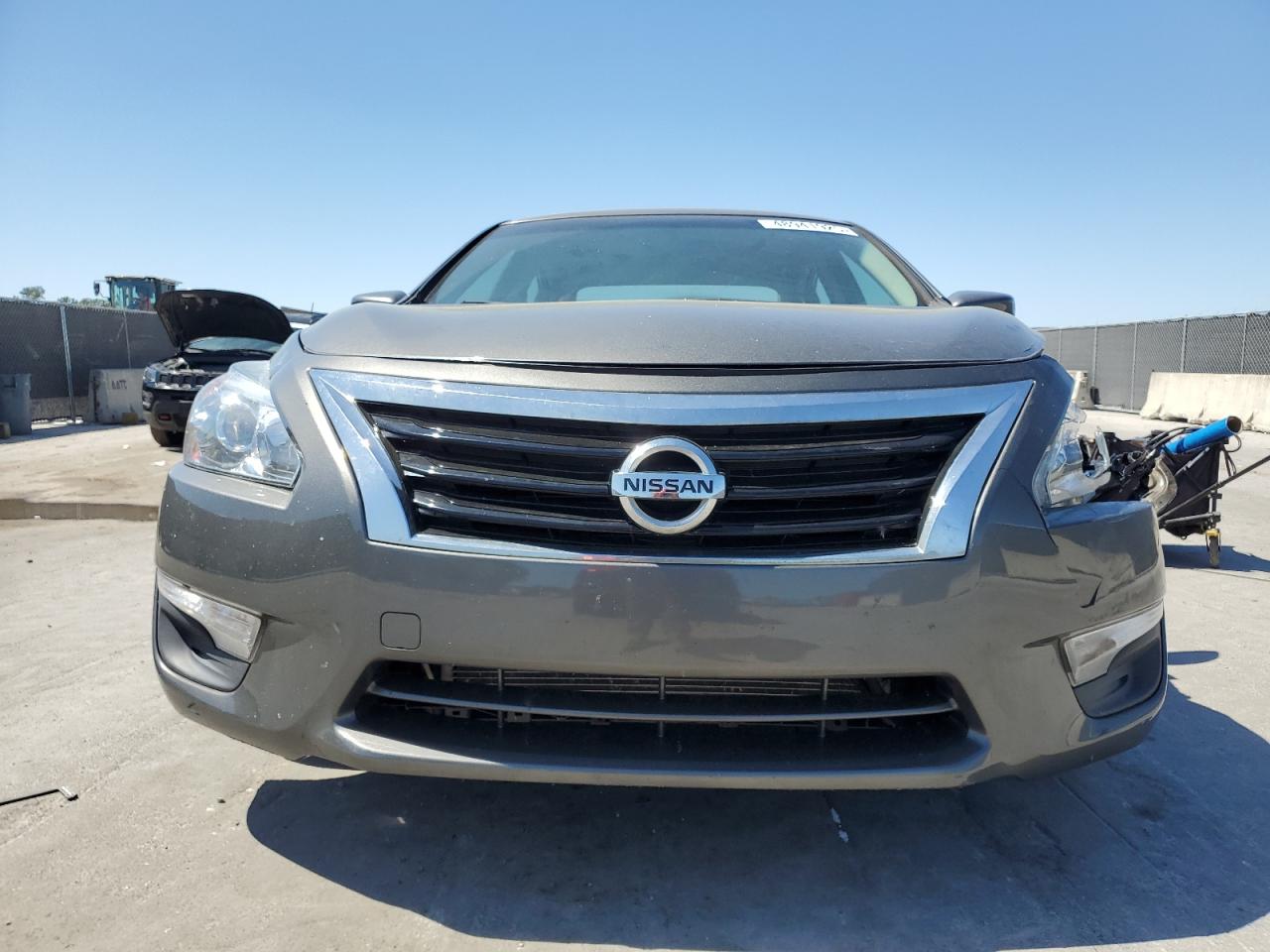 2015 Nissan Altima VIN 1N4AL3AP1FC242334 Copart auction photo, front end / side damage thumbnail 5
