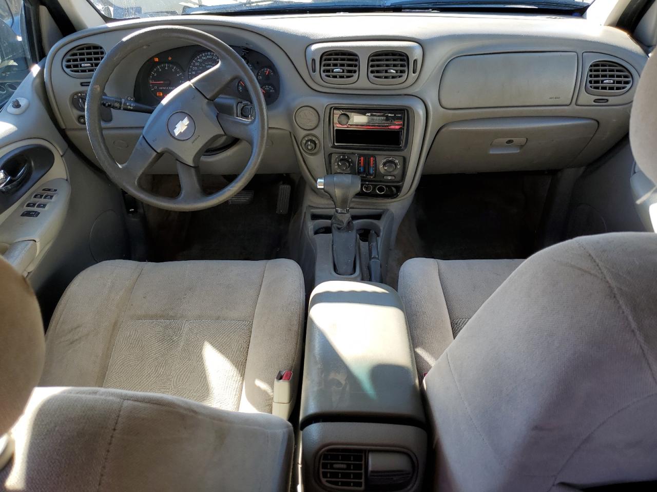 2007 Chevrolet TrailBlazer VIN 1GNDS13S472141593 Copart auction photo, undercarriage / front end damage thumbnail 8
