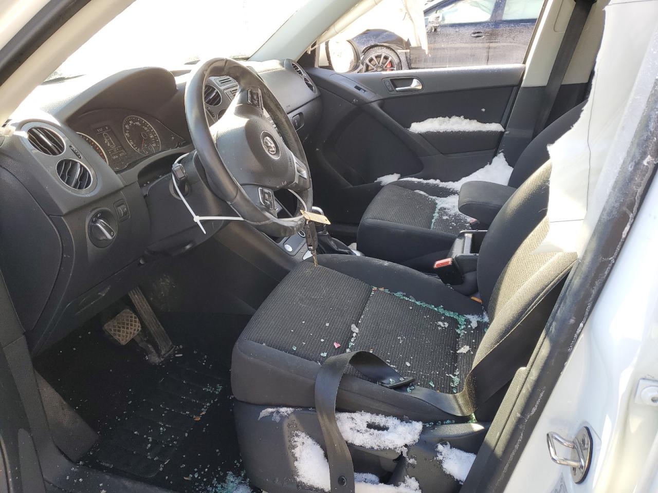 2017 Volkswagen Tiguan VIN WVGBV7AX6HK045809 Copart auction photo, all over / side damage thumbnail 7