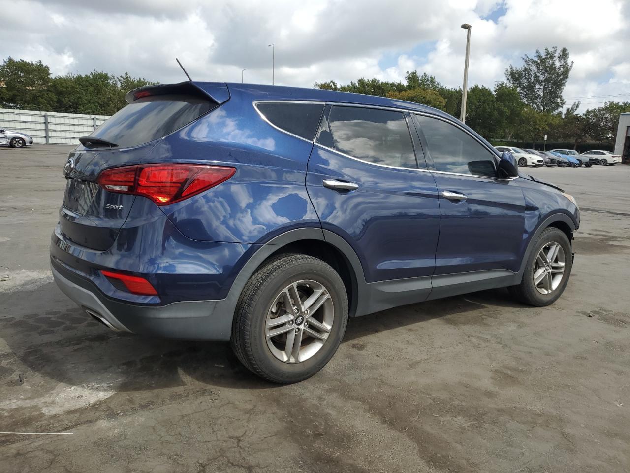 2018 Hyundai Santa Fe VIN 5XYZT3LBXJG542733 Copart auction photo, front end damage thumbnail 3