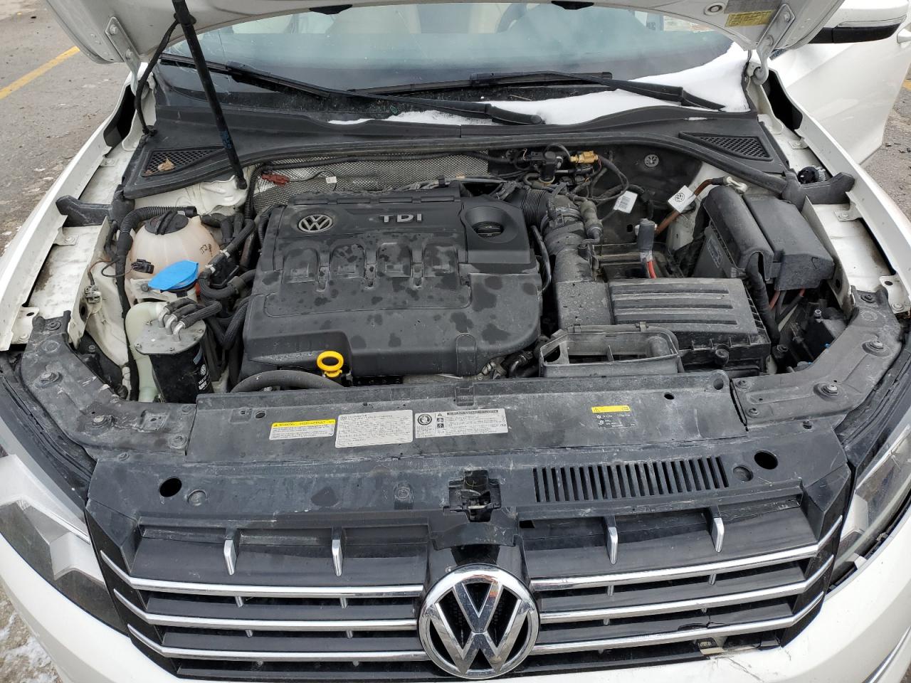 2015 Volkswagen Passat VIN 1VWCV7A34FC093870 Copart auction photo, side damage thumbnail 12