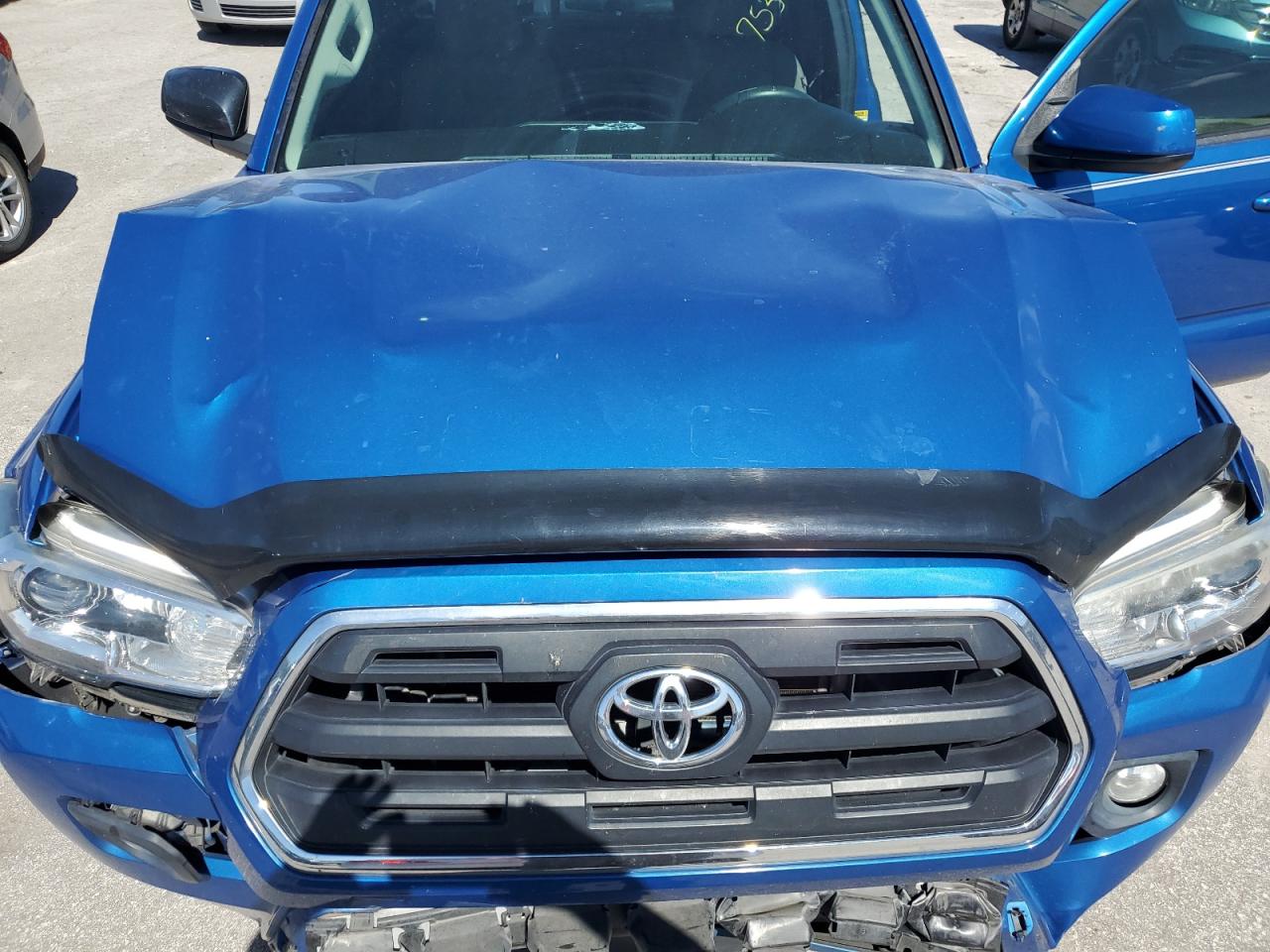 2017 Toyota Tacoma VIN 5TFRX5GN6HX077041 Copart auction photo, front end / rear end damage thumbnail 11