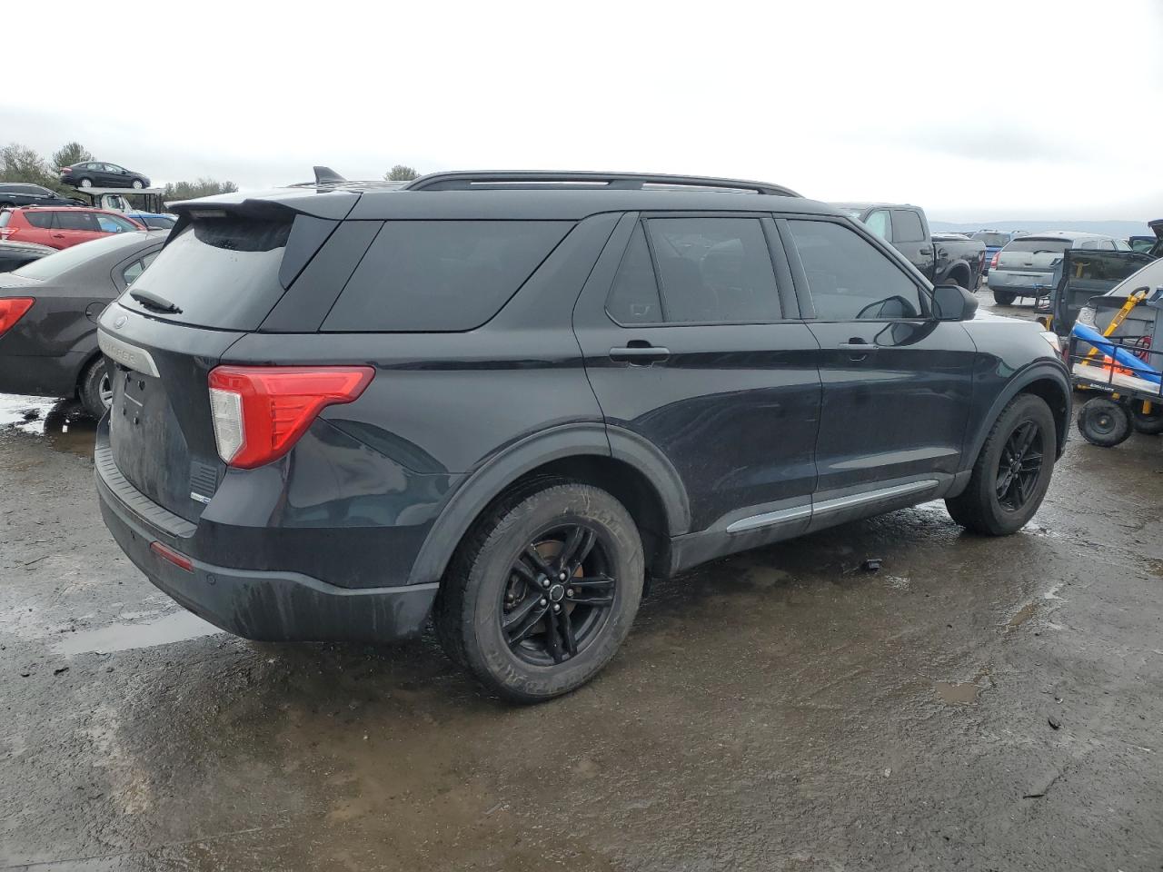 2020 Ford Explorer VIN 1FMSK8DH9LGC73057 Copart auction photo, undercarriage / minor dent/scratches damage thumbnail 3