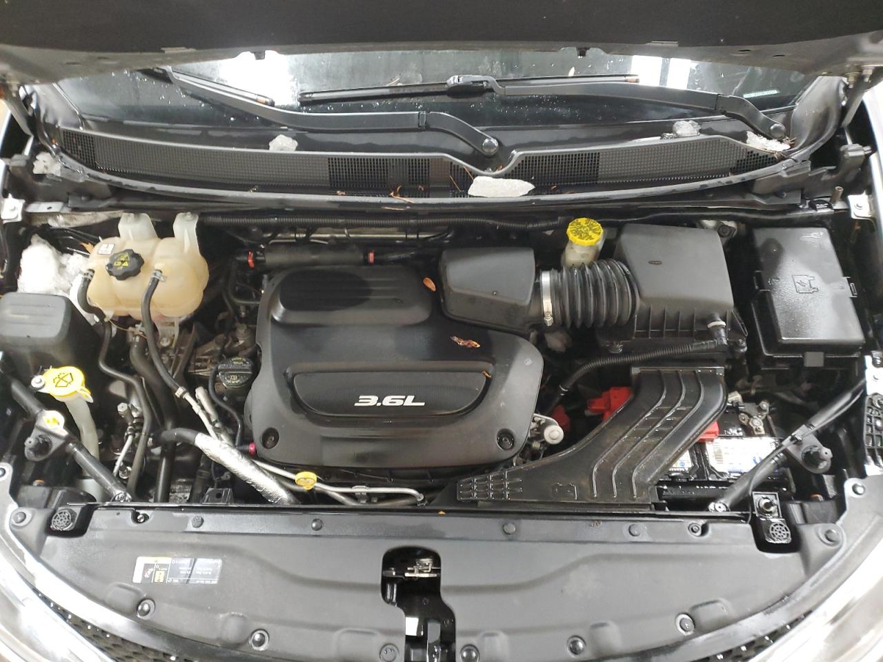 2018 Chrysler Pacifica VIN 2C4RC1BG0JR233351 Copart auction photo, side / minor dent/scratches damage thumbnail 12