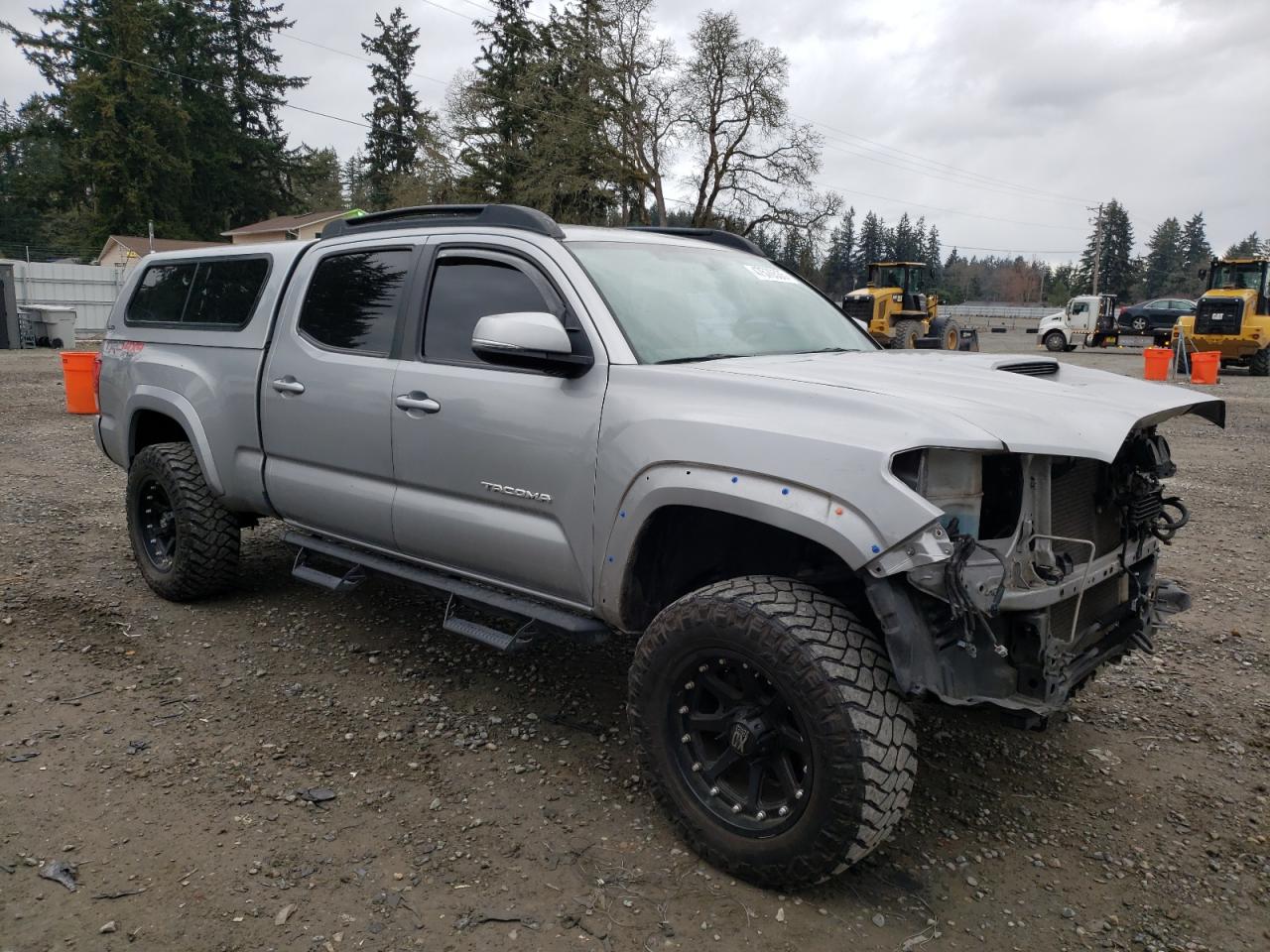 2016 Toyota Tacoma VIN 3TMDZ5BN4GM008414 Copart auction photo, front end damage thumbnail 4