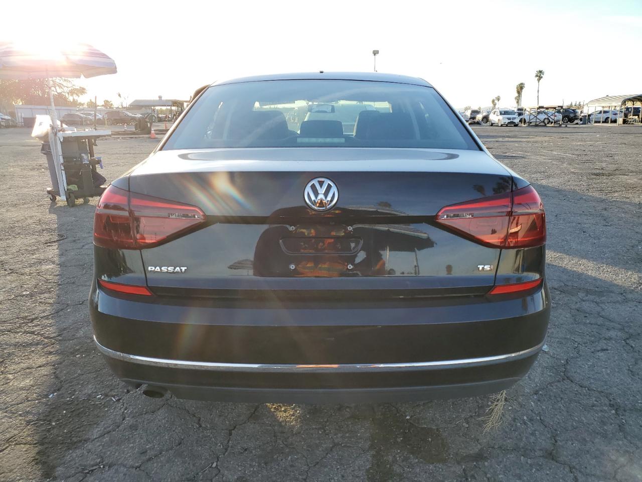 2018 Volkswagen Passat VIN 1VWAA7A3XJC003634 Copart auction photo, side / minor dent/scratches damage thumbnail 6