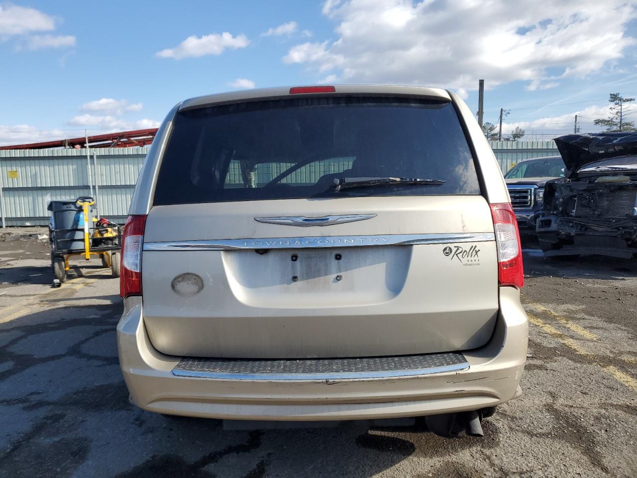 2012 Chrysler Town & Country VIN 2C4RC1BG6CR410780 Copart auction photo, front end / side damage thumbnail 6