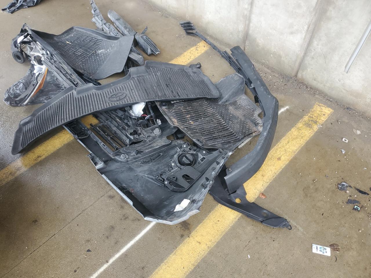 2018 Toyota Highlander VIN 5TDZZRFH1JS244298 Copart auction photo, front end damage thumbnail 15
