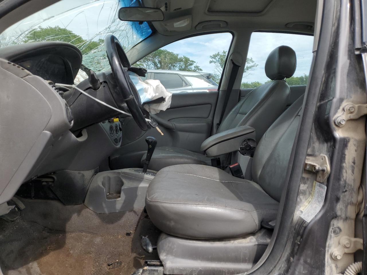2004 Ford Focus VIN 1FAFP38Z34W176950 Copart auction photo, front end damage thumbnail 7
