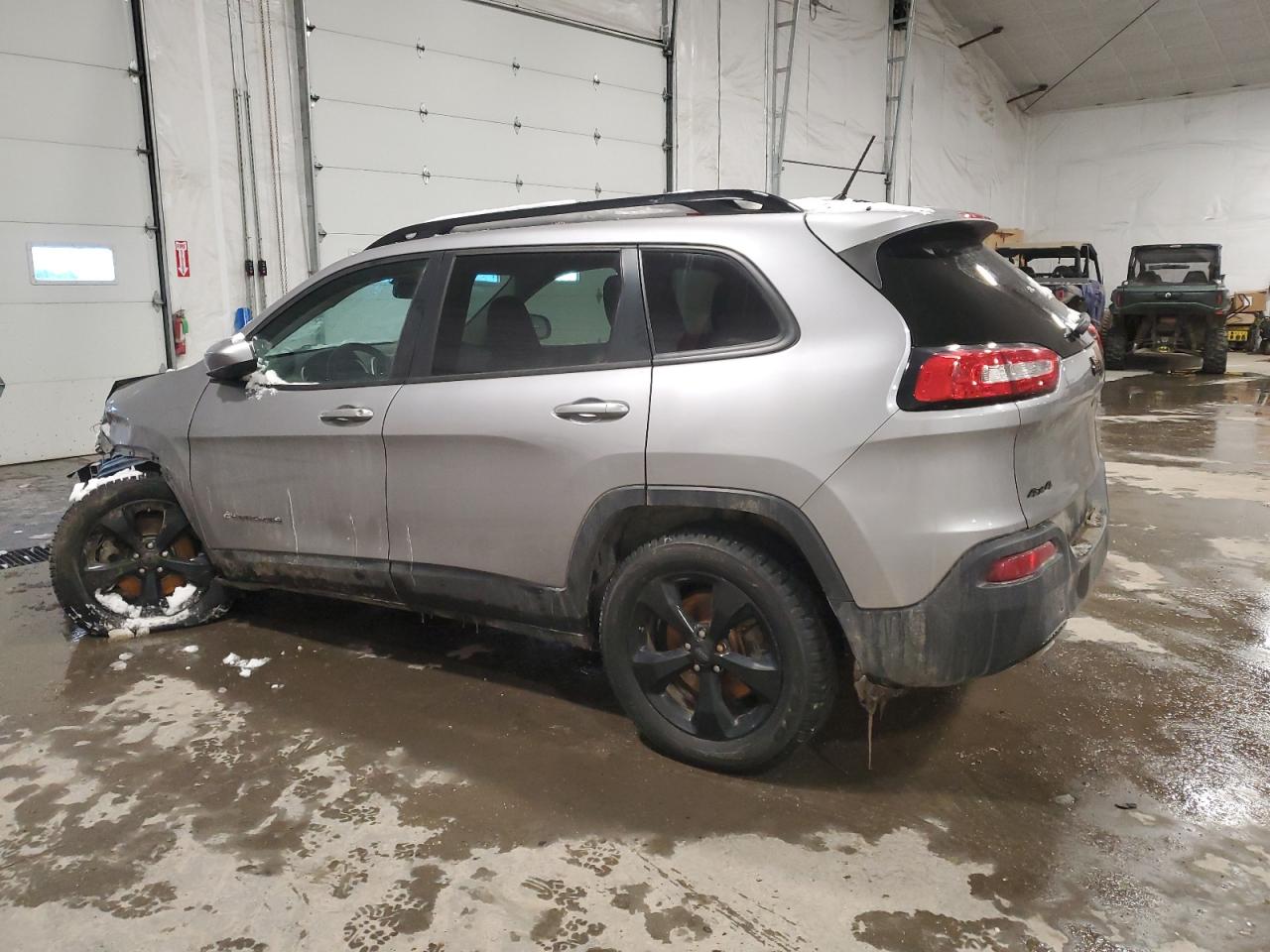 2018 Jeep Grand Cherokee VIN 1C4PJMCB6JD556016 Copart auction photo, front end / undercarriage damage thumbnail 2