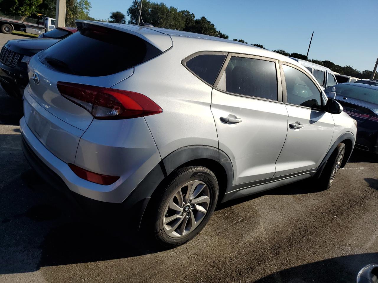 2017 Hyundai Tucson VIN KM8J23A45HU385363 Copart auction photo, water/flood damage thumbnail 3