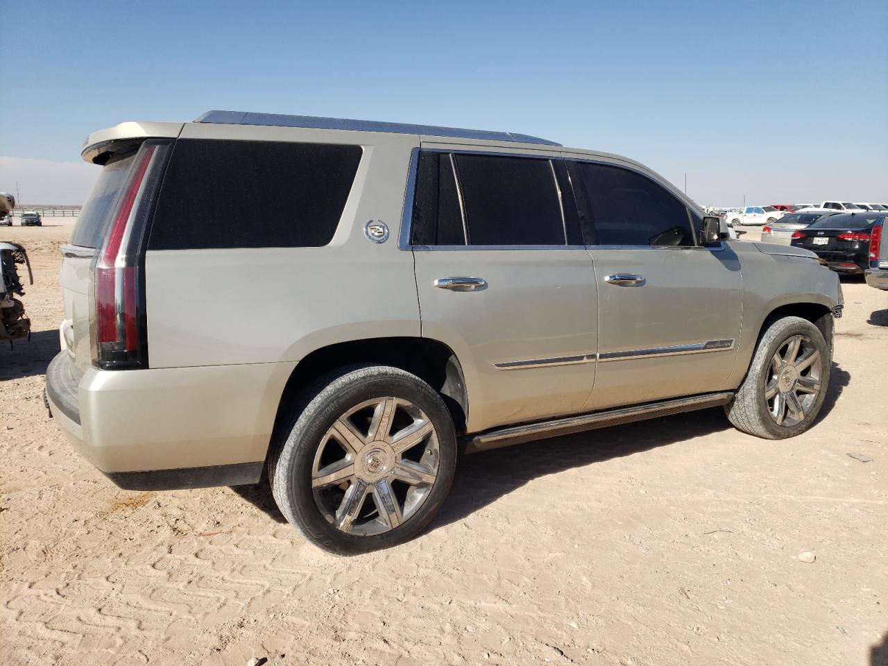 2015 Cadillac Escalade VIN 1GYS4CKJ8FR221557 Copart auction photo, front end damage thumbnail 3