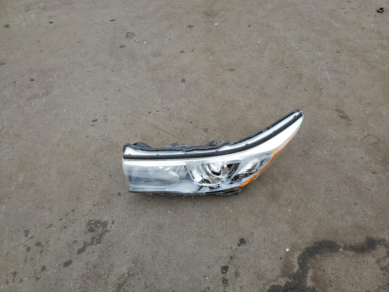 2016 Toyota Highlander VIN 5TDJKRFH1GS304168 Copart auction photo, front end damage thumbnail 15