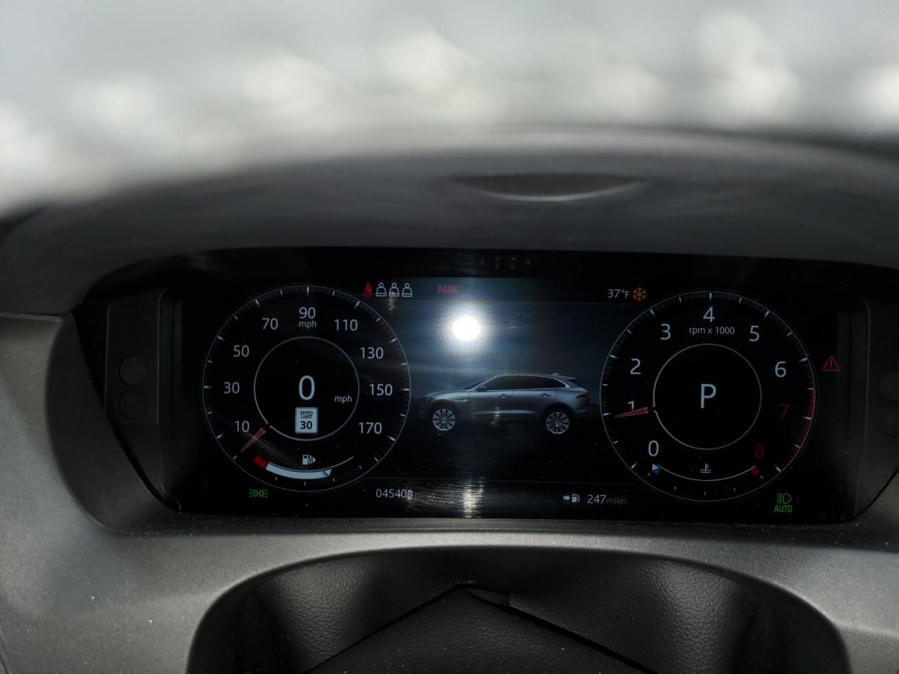 2019 Jaguar F-Pace VIN SADCM2FV4KA369008 Copart auction photo, front end / side damage thumbnail 9