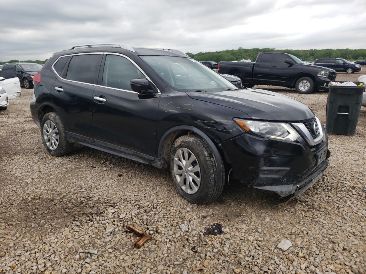 2017 Nissan Rogue VIN KNMAT2MV7HP559996 Copart auction photo, front end damage thumbnail 4