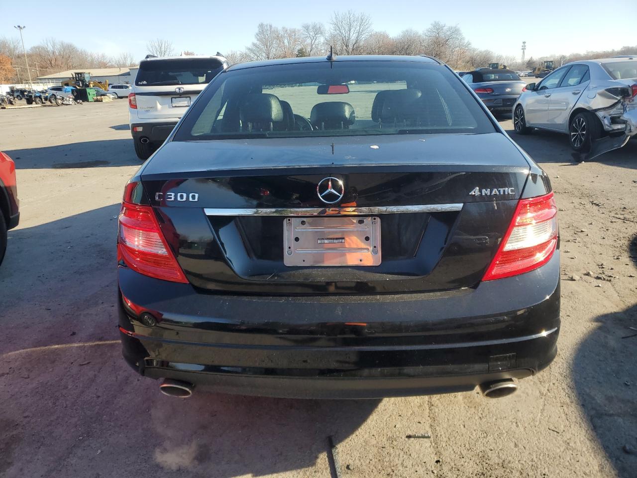 2010 Mercedes-Benz C-klasse VIN WDDGF8BB2AR106642 Copart auction photo, front end damage thumbnail 6