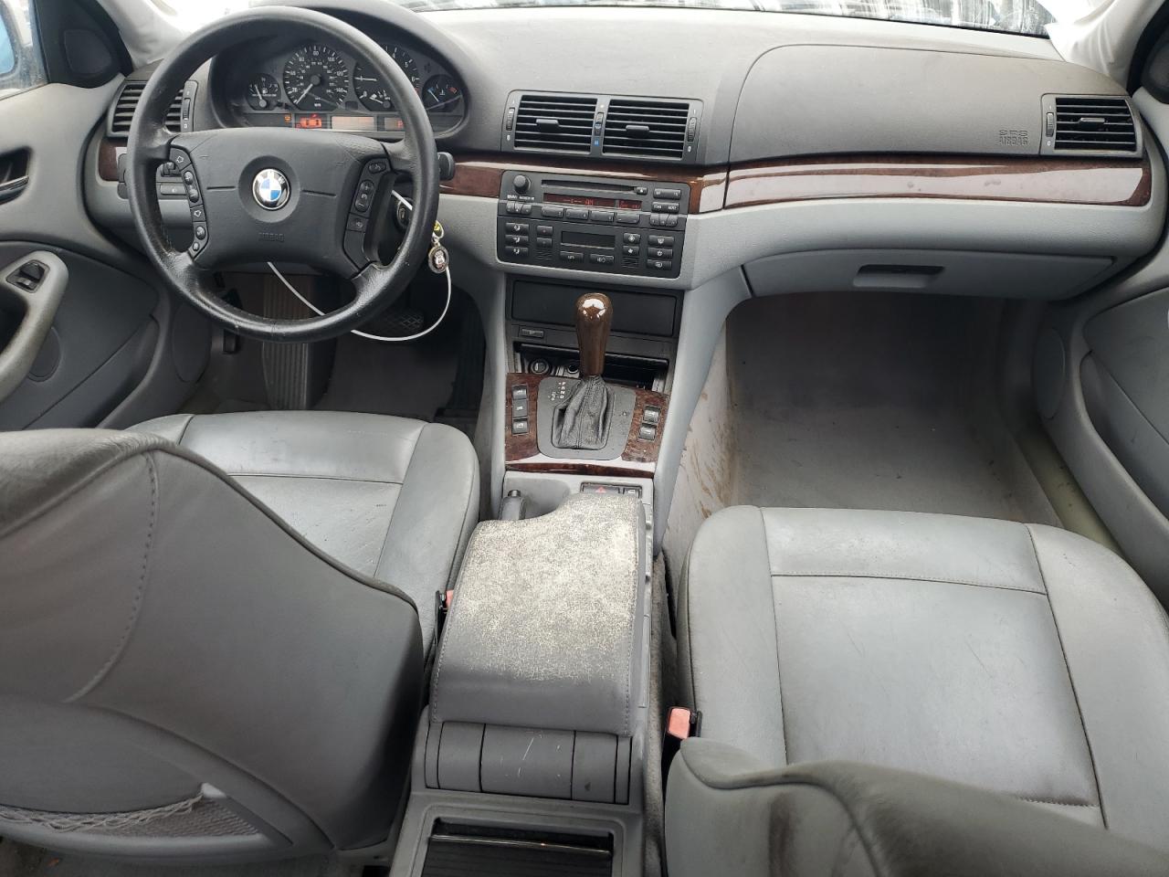 2004 BMW 3er VIN WBAAZ33424KP88331 Copart auction photo, front end damage thumbnail 8