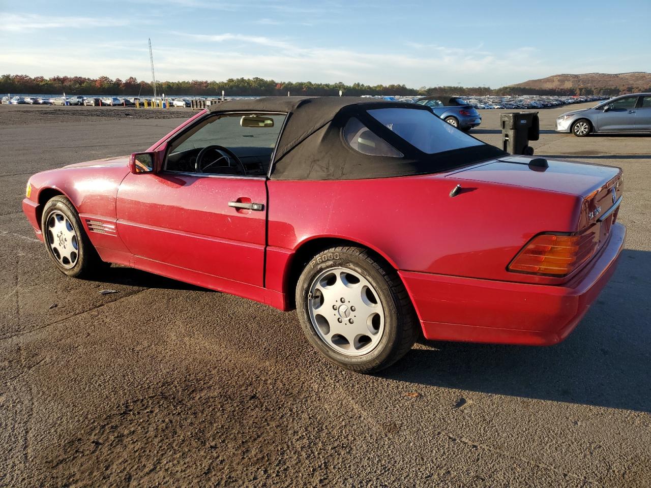 1995 Mercedes-Benz SL-klasse VIN WDBFA63E3SF118625 Copart auction photo, front end / minor dent/scratches damage thumbnail 2