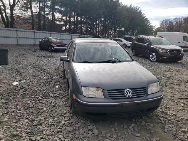 2004 Volkswagen Jetta VIN 3VWSA69M64M093685 Copart auction photo, side / front end damage thumbnail 10