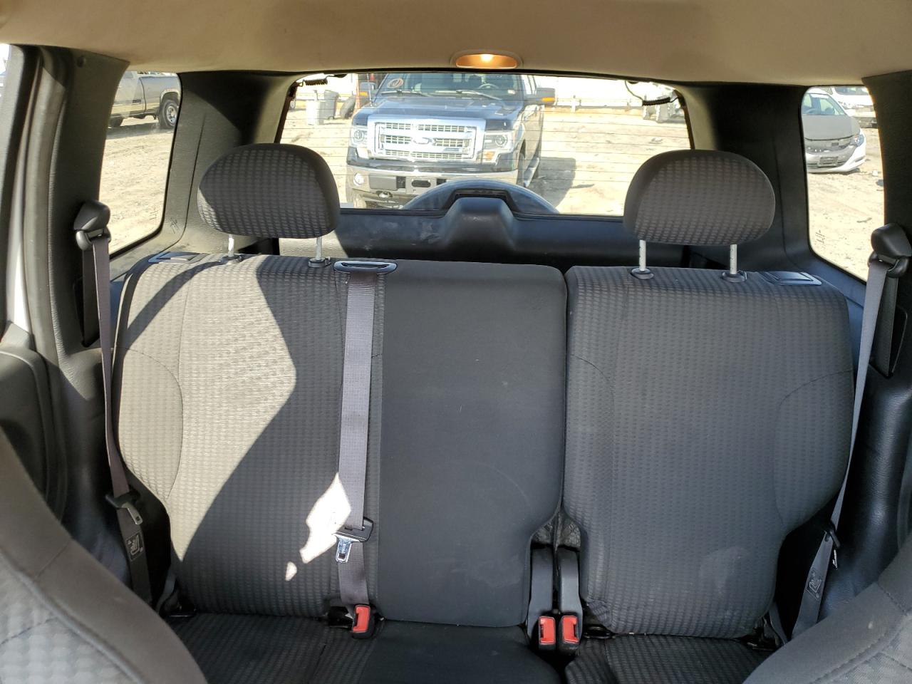 2003 Jeep Liberty (North America) VIN 1J4GK48K63W531852 Copart auction photo, side / minor dent/scratches damage thumbnail 10