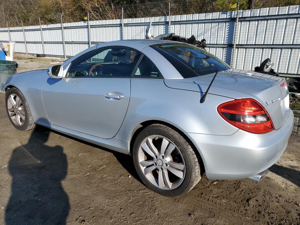 2010 Mercedes-Benz SLK-klasse VIN WDBWK5EA7AF226326 Copart auction photo, front end / minor dent/scratches damage thumbnail 2