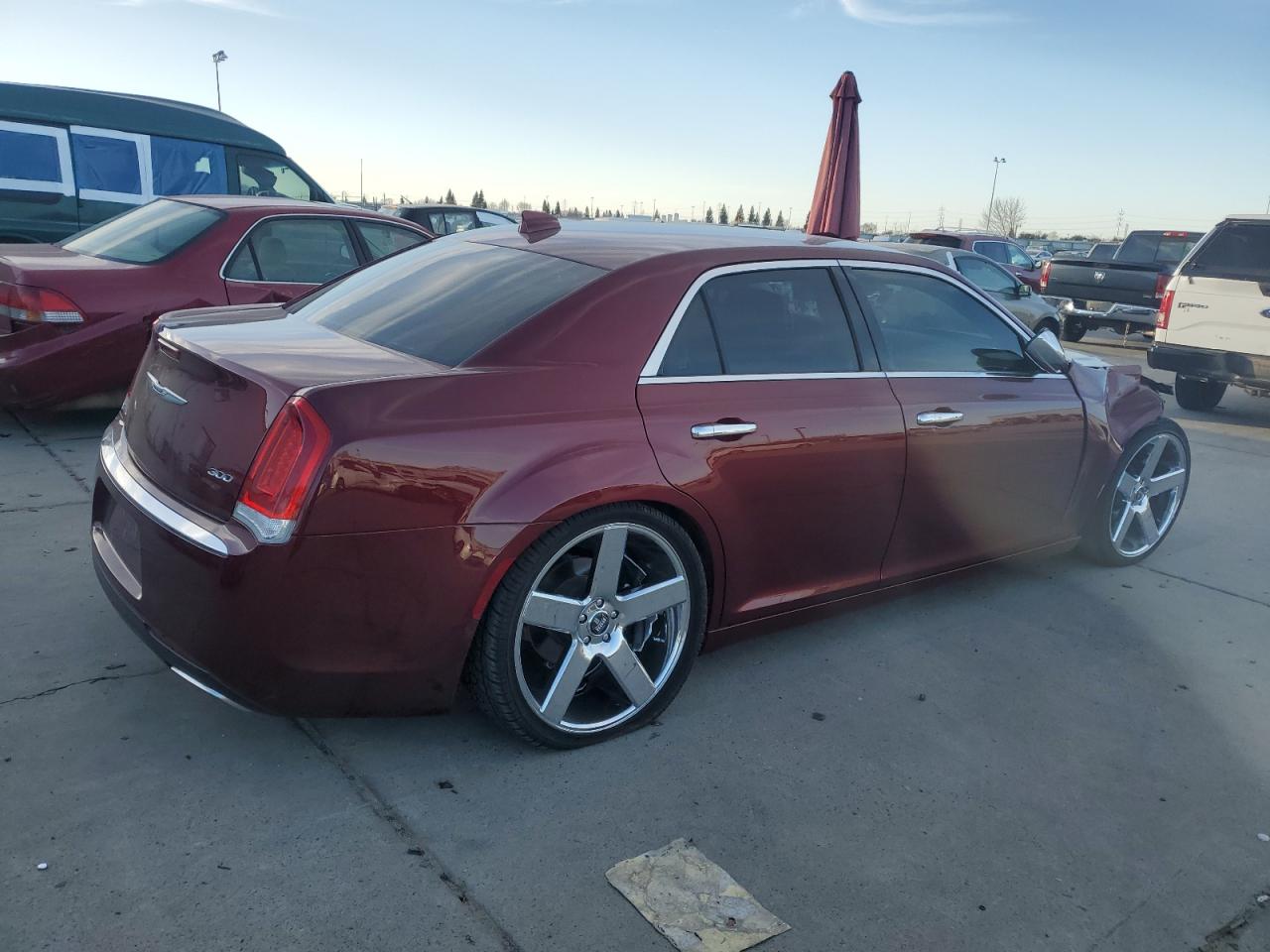 2019 Chrysler 300 VIN 2C3CCAEGXKH689693 Copart auction photo, front end damage thumbnail 3