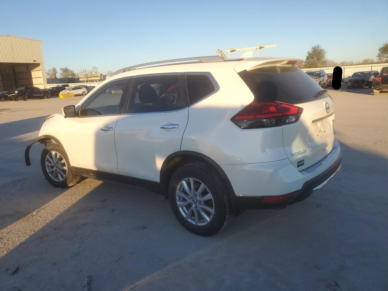 2017 Nissan Rogue VIN JN8AT2MV6HW283854 Copart auction photo, front end damage thumbnail 2