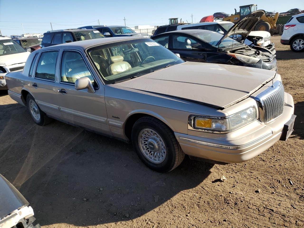 1997 Lincoln Town Car VIN 1LNLM81W5VY696586 Copart auction photo, rear end damage thumbnail 4