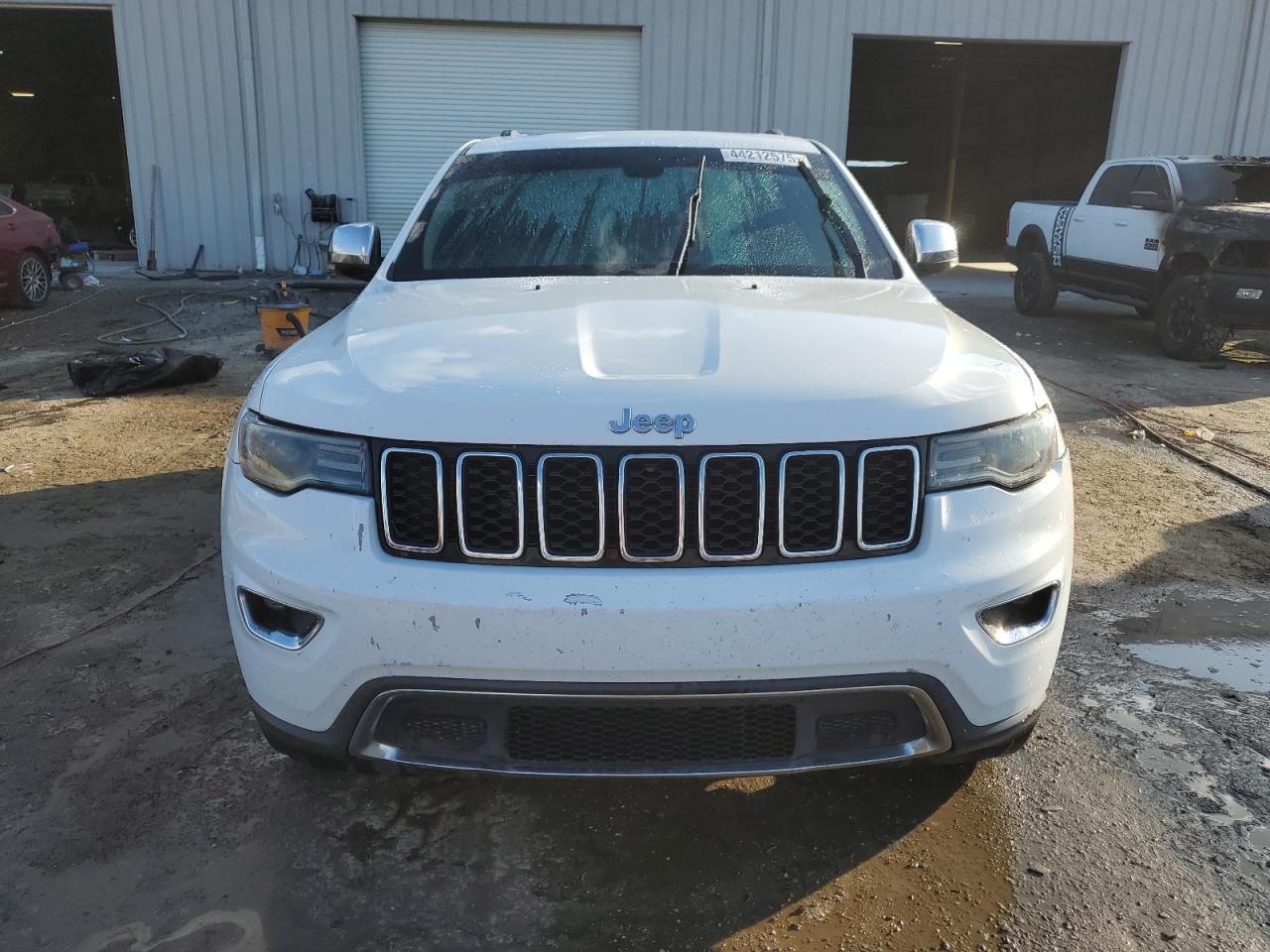 2017 Jeep Grand Cherokee VIN 1C4RJEBGXHC829003 Copart auction photo, rear end damage thumbnail 5