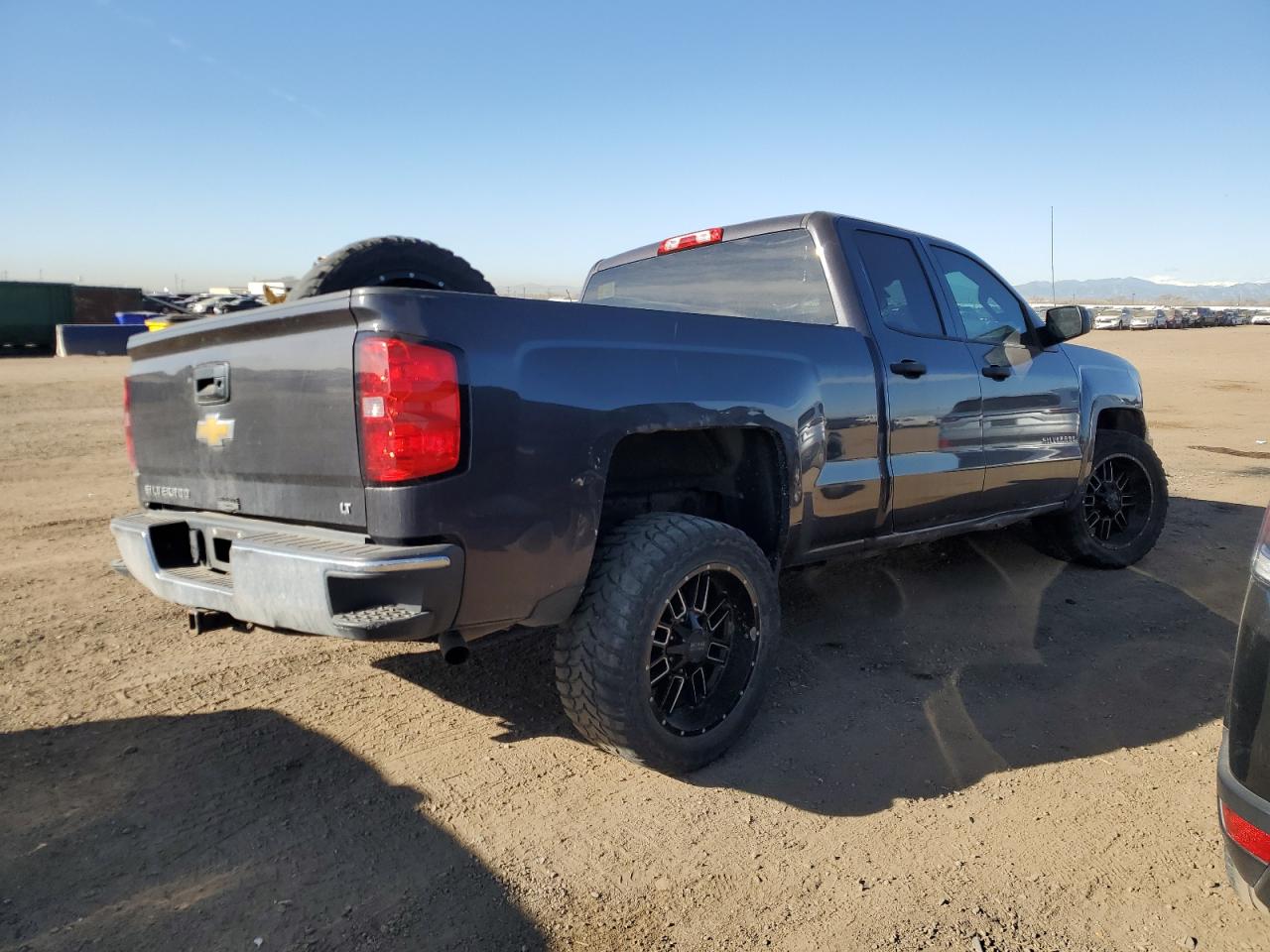 2014 Chevrolet Silverado VIN 1GCRCREHXEZ214563 Copart auction photo, front end / minor dent/scratches damage thumbnail 3