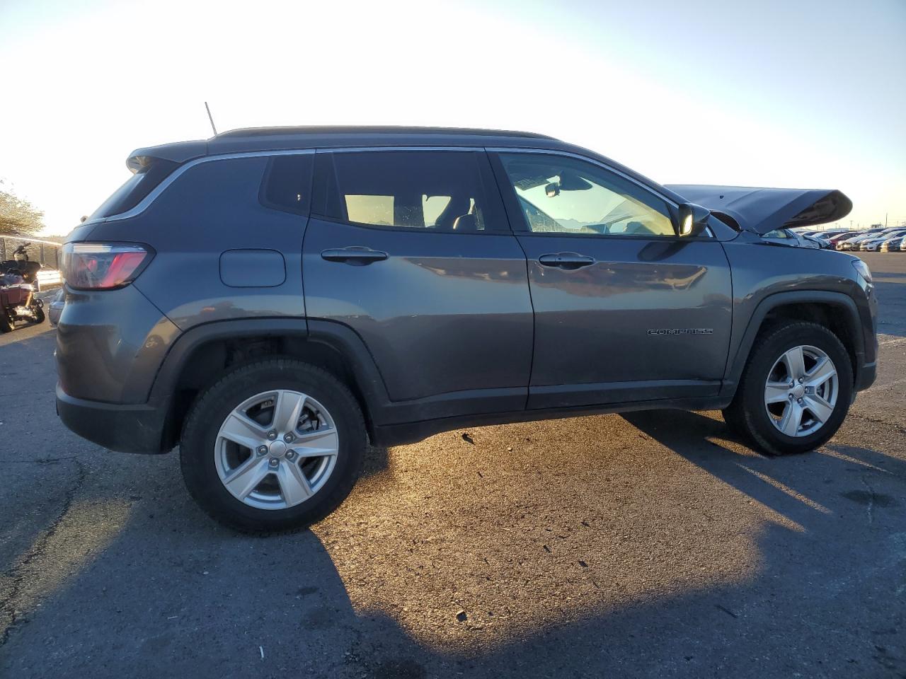2022 Jeep Compass VIN 3C4NJDBB5NT161351 Copart auction photo, front end damage thumbnail 3