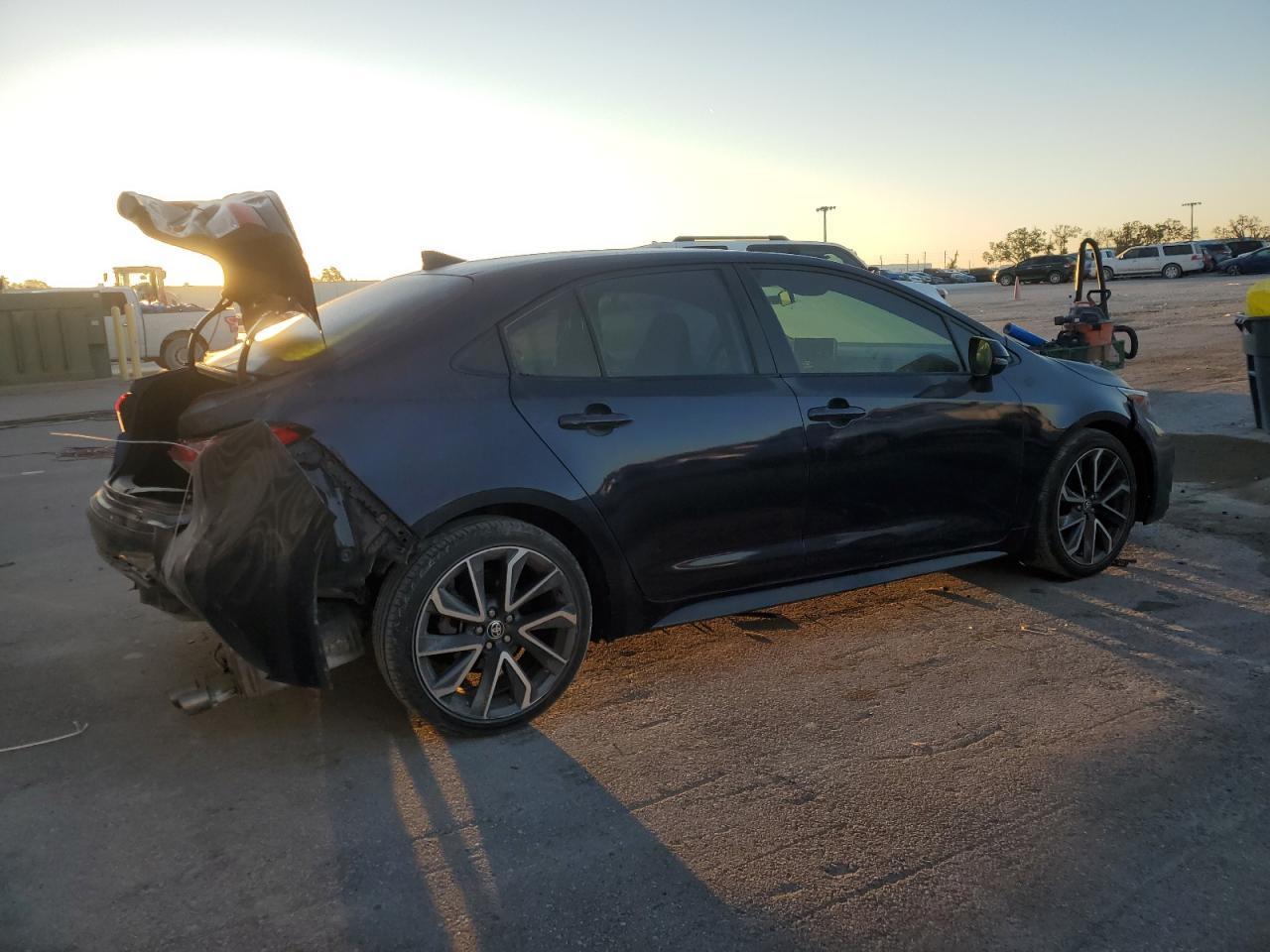 2020 Toyota Corolla VIN 5YFS4RCE5LP029688 Copart auction photo, rear end damage thumbnail 3