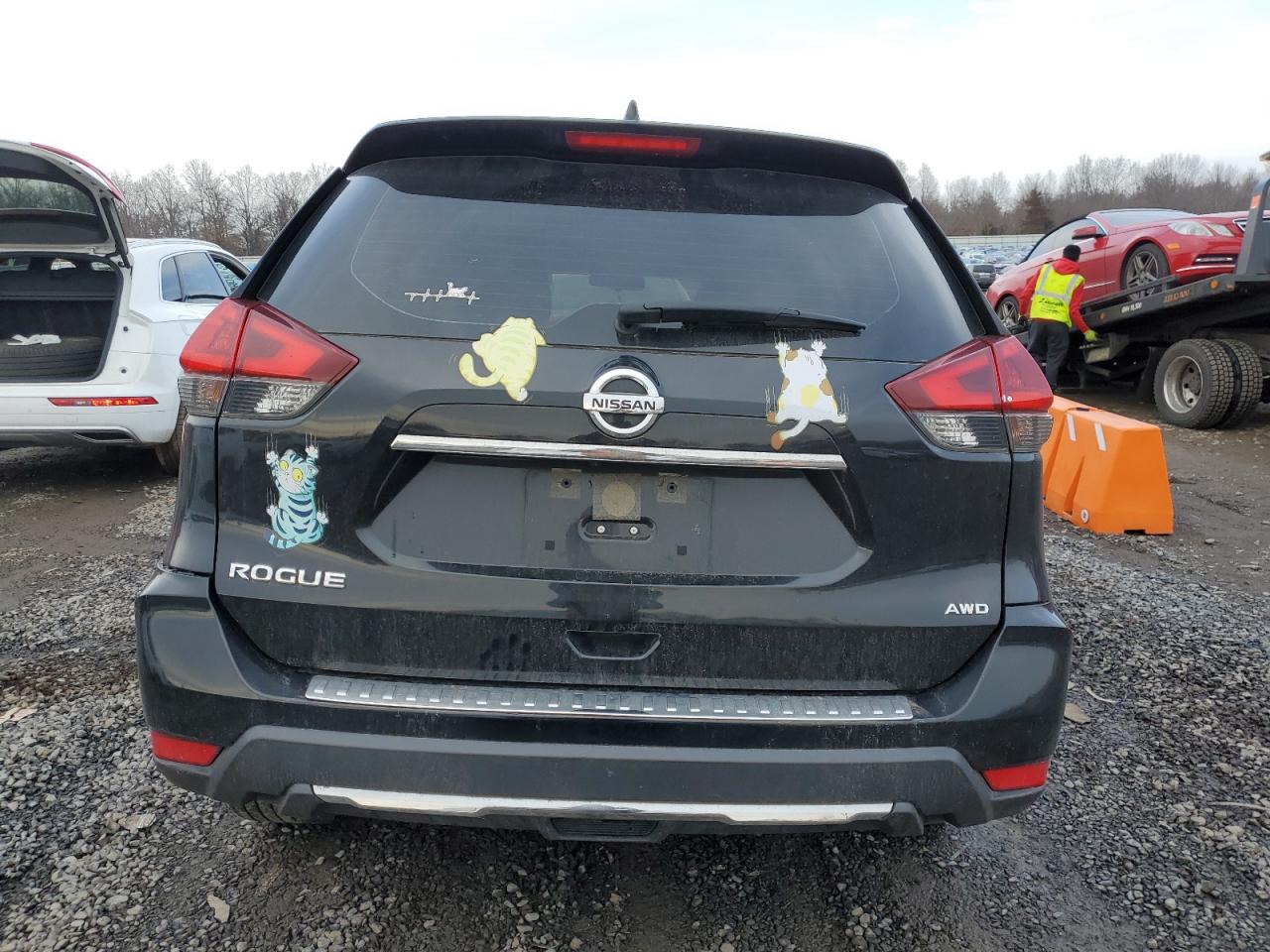 2018 Nissan Rogue VIN JN8AT2MV3JW313219 Copart auction photo, side / front end damage thumbnail 6