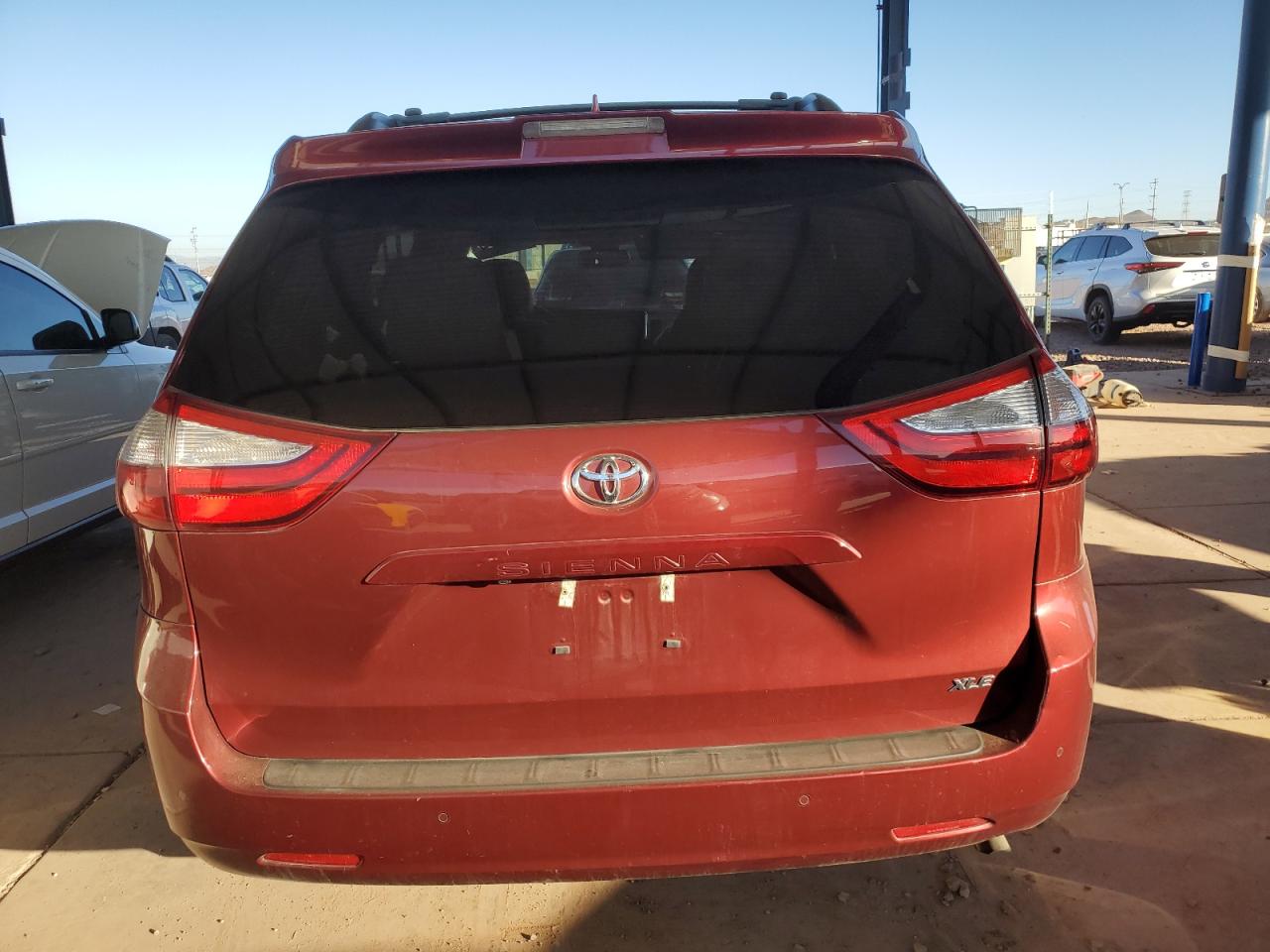 2018 Toyota Sienna VIN 5TDYZ3DC8JS962950 Copart auction photo, front end damage thumbnail 6