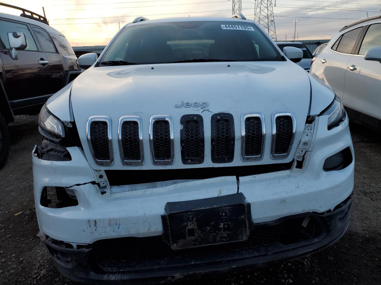 2016 Jeep Grand Cherokee VIN 1C4PJMCB7GW277414 Copart auction photo, front end / minor dent/scratches damage thumbnail 5