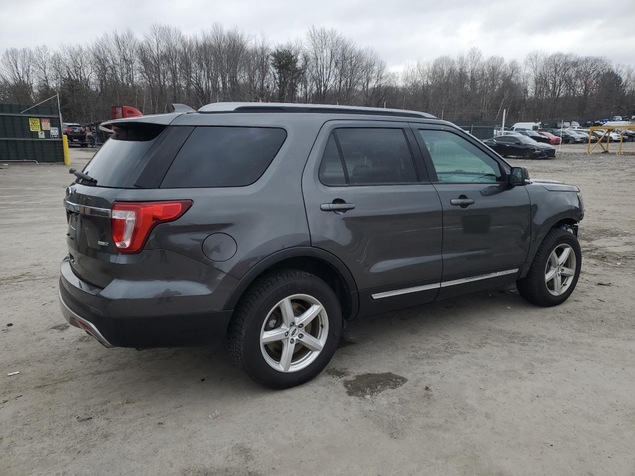 2017 Ford Explorer VIN 1FM5K8DH3HGA65745 Copart auction photo, front end / side damage thumbnail 3