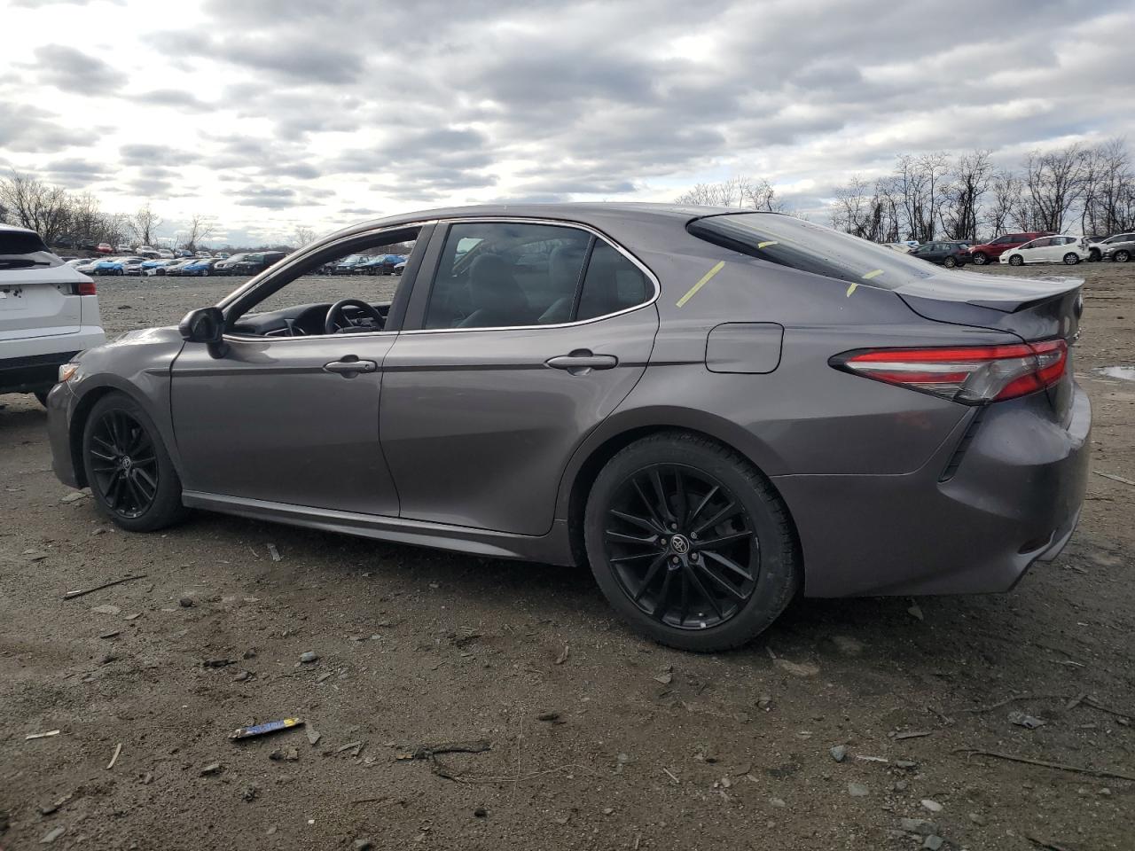 2018 Toyota Camry VIN 4T1B11HK3JU516151 Copart auction photo, stripped / minor dent/scratches damage thumbnail 2