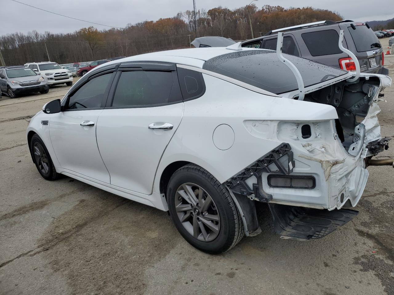 2020 KIA Optima VIN 5XXGT4L37LG415595 Copart auction photo, rear end / stripped damage thumbnail 2
