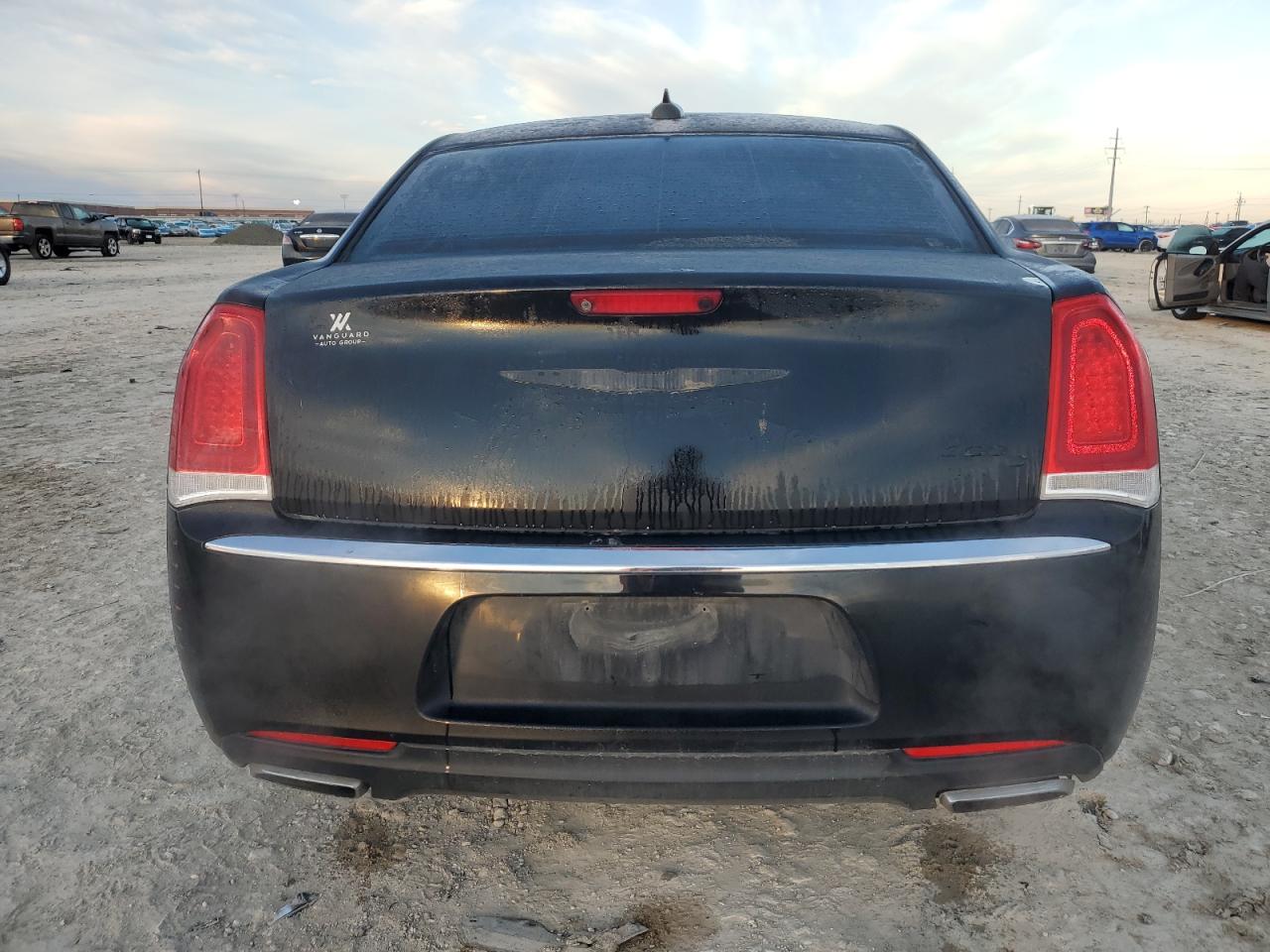 2016 Chrysler 300c VIN 2C3CCAEG2GH343158 Copart auction photo, front end / minor dent/scratches damage thumbnail 6
