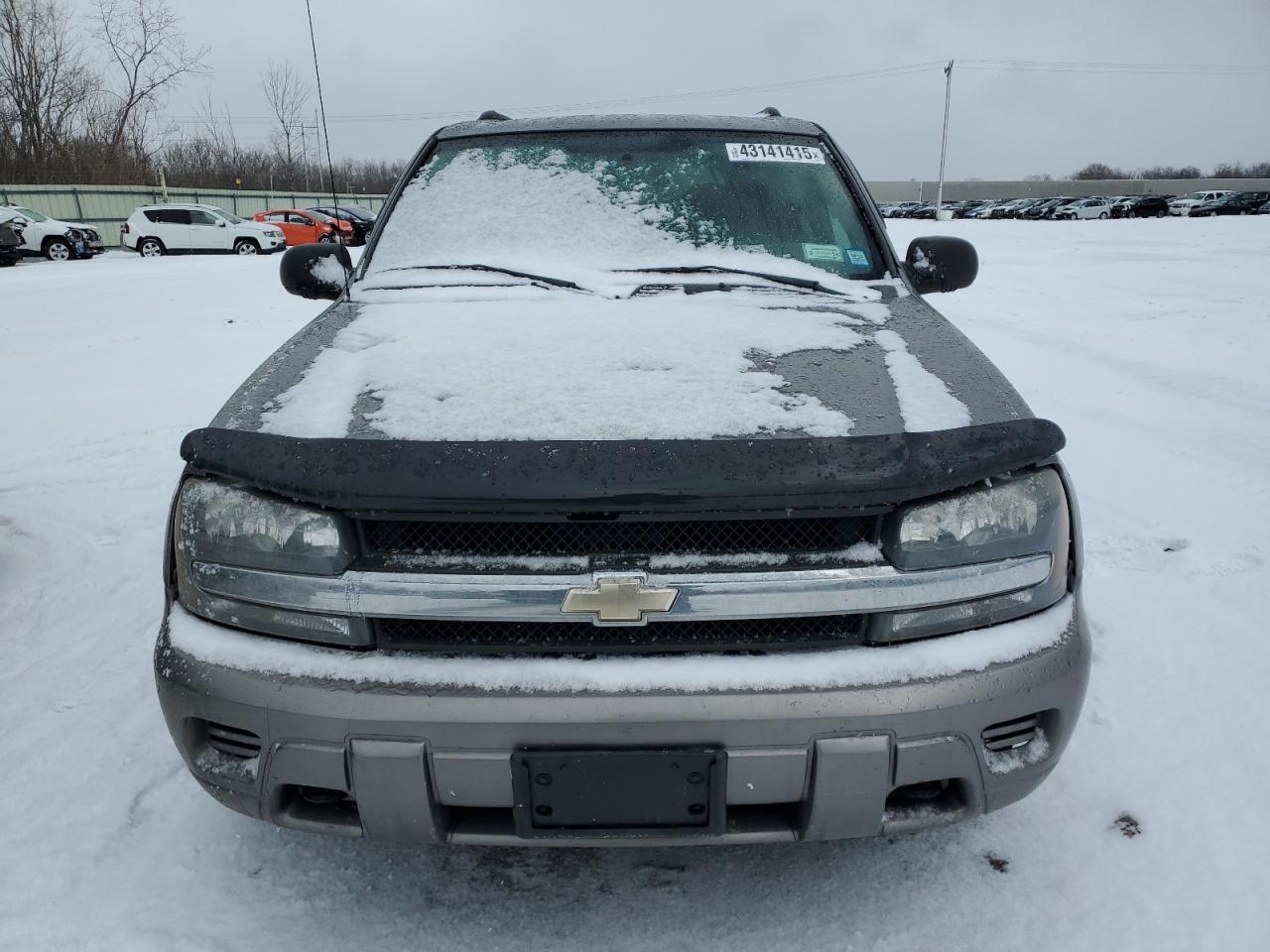 2008 Chevrolet TrailBlazer VIN 1GNDT13S882241663 Copart auction photo, normal wear damage thumbnail 5