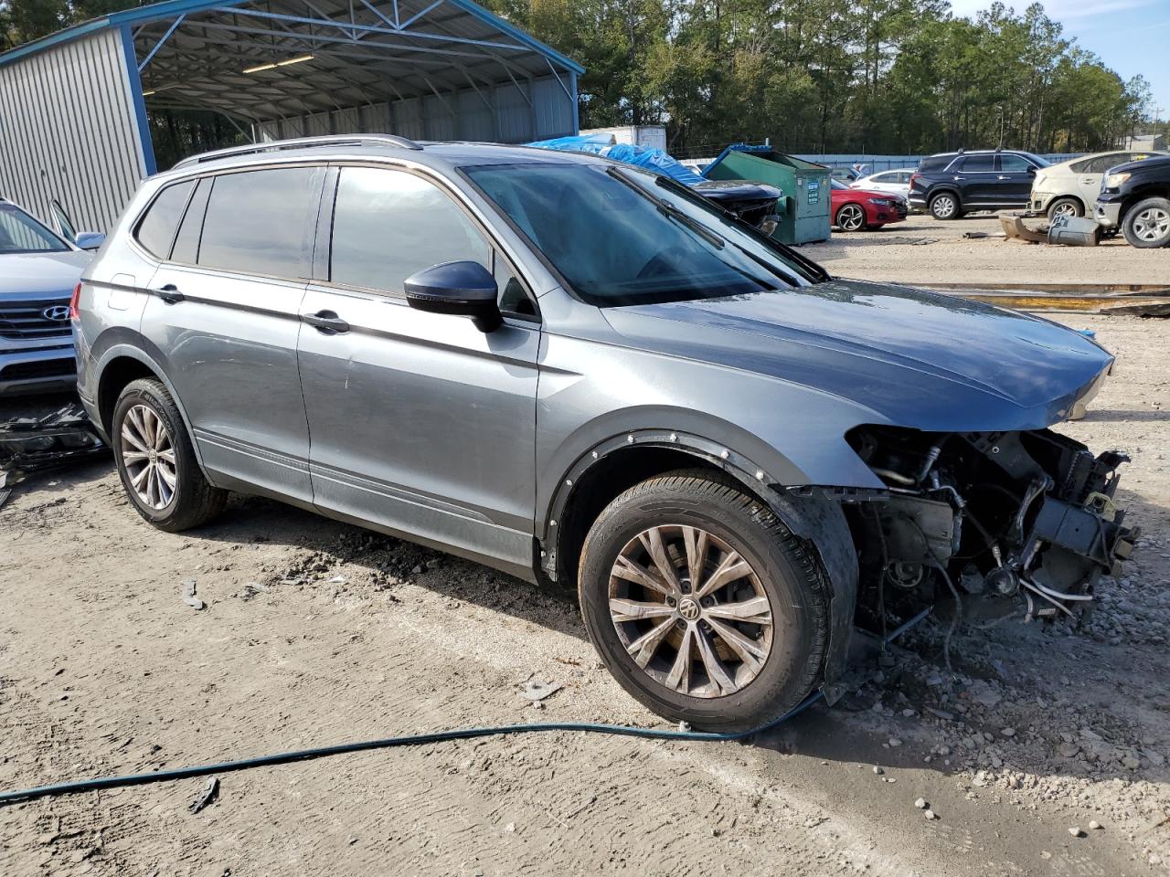 2018 Volkswagen Tiguan VIN 3VV1B7AX8JM024906 Copart auction photo, front end damage thumbnail 4
