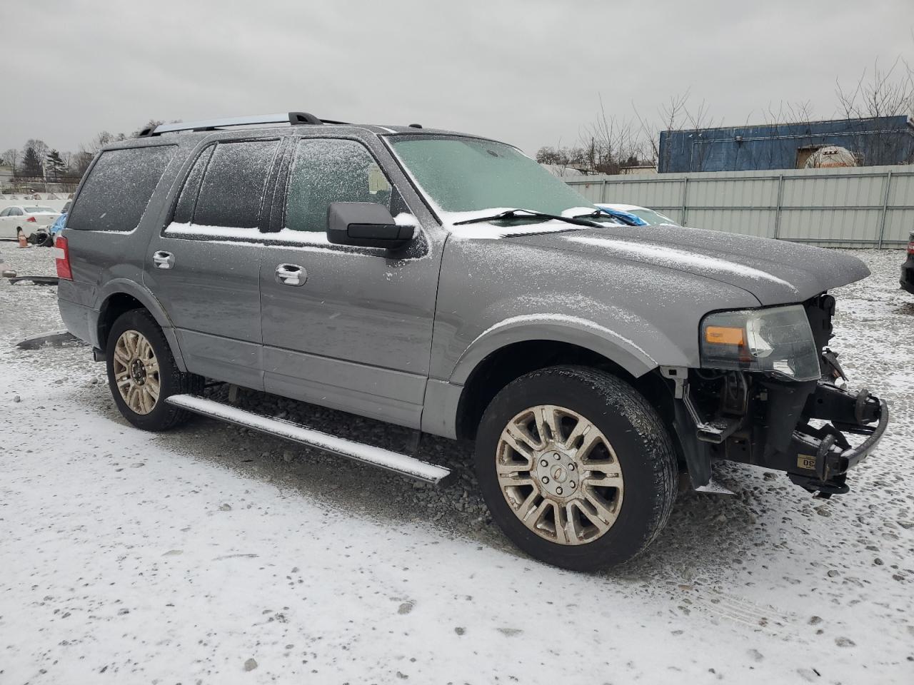 2012 Ford Expedition VIN 1FMJU2A54CEF01555 Copart auction photo, front end damage thumbnail 4
