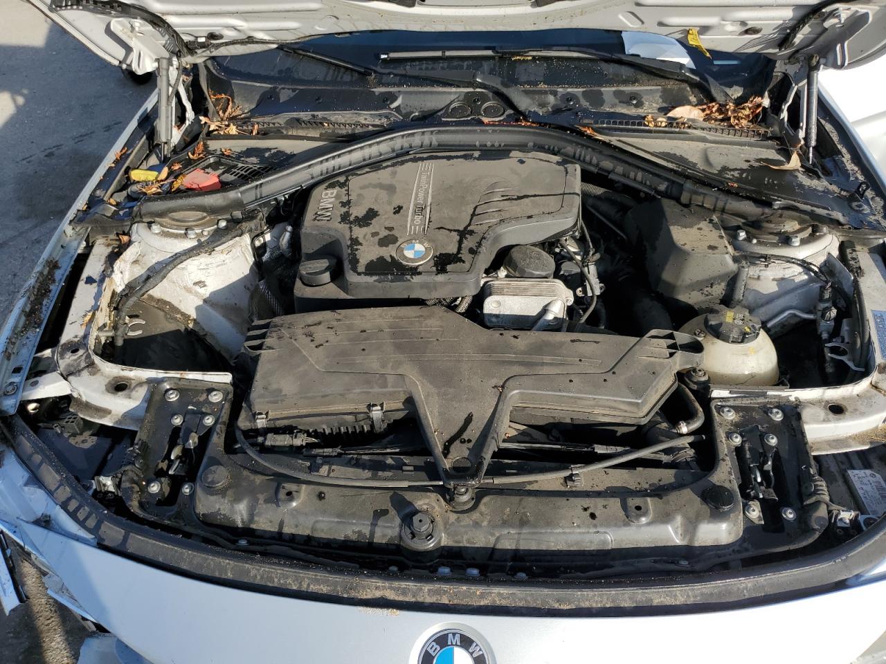 2016 BMW 3er VIN WBA8E9C54GK646296 Copart auction photo, all over / undercarriage damage thumbnail 12