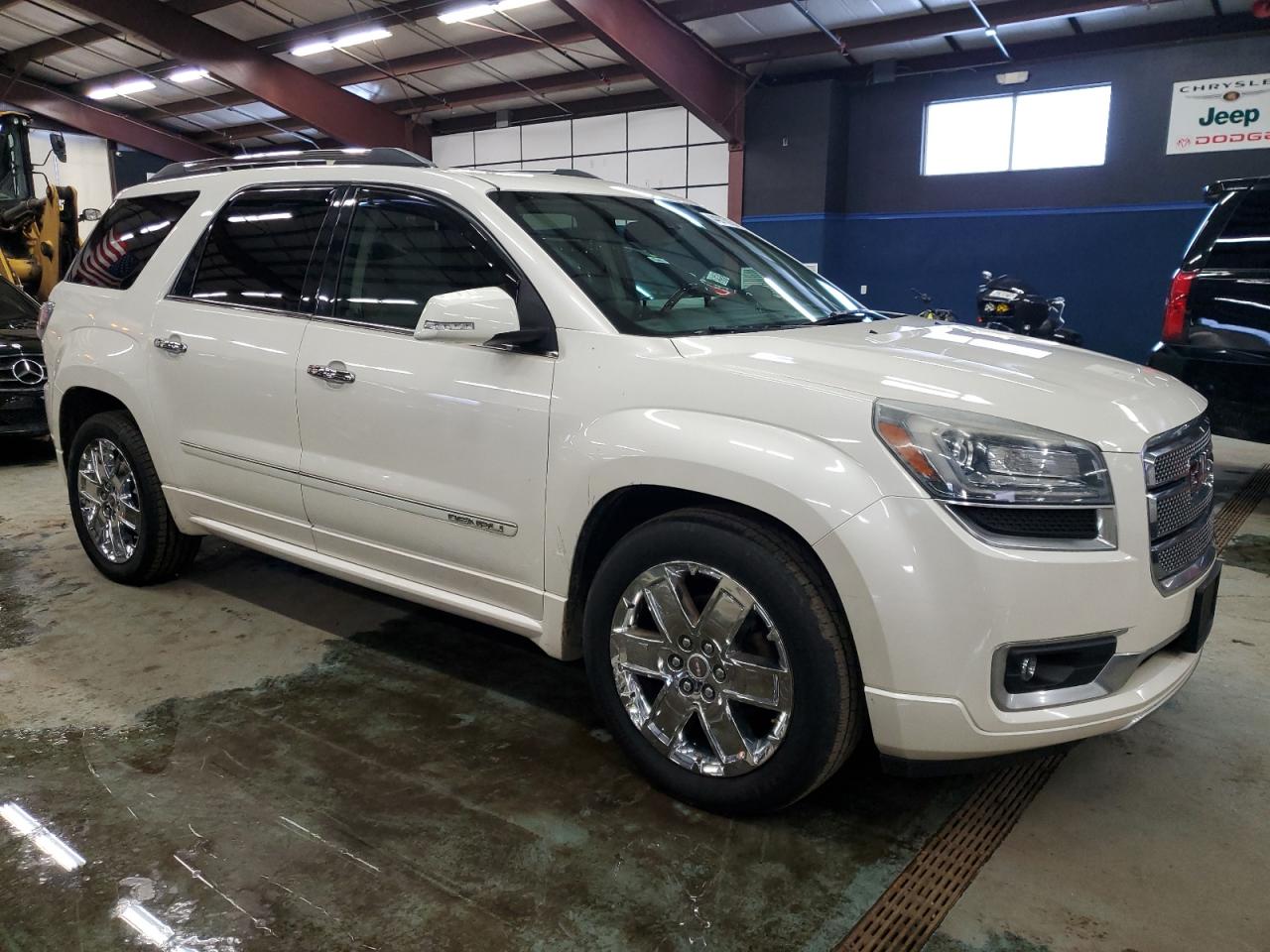 2014 GMC Acadia VIN 1GKKVTKD4EJ136892 Copart auction photo, minor dent/scratches damage thumbnail 4