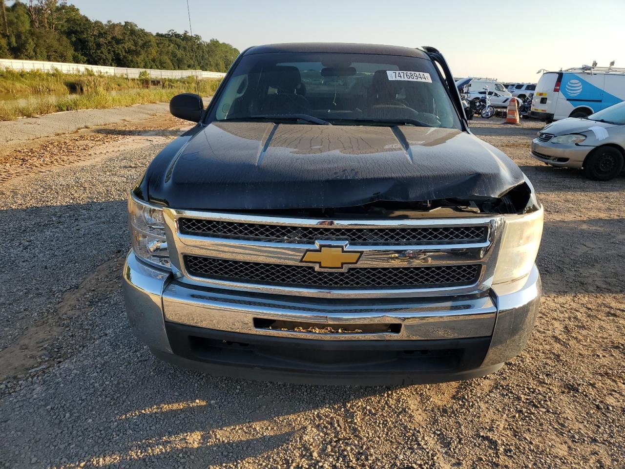2012 Chevrolet Silverado VIN 1GCRCSEA5CZ104138 Copart auction photo, side / front end damage thumbnail 5